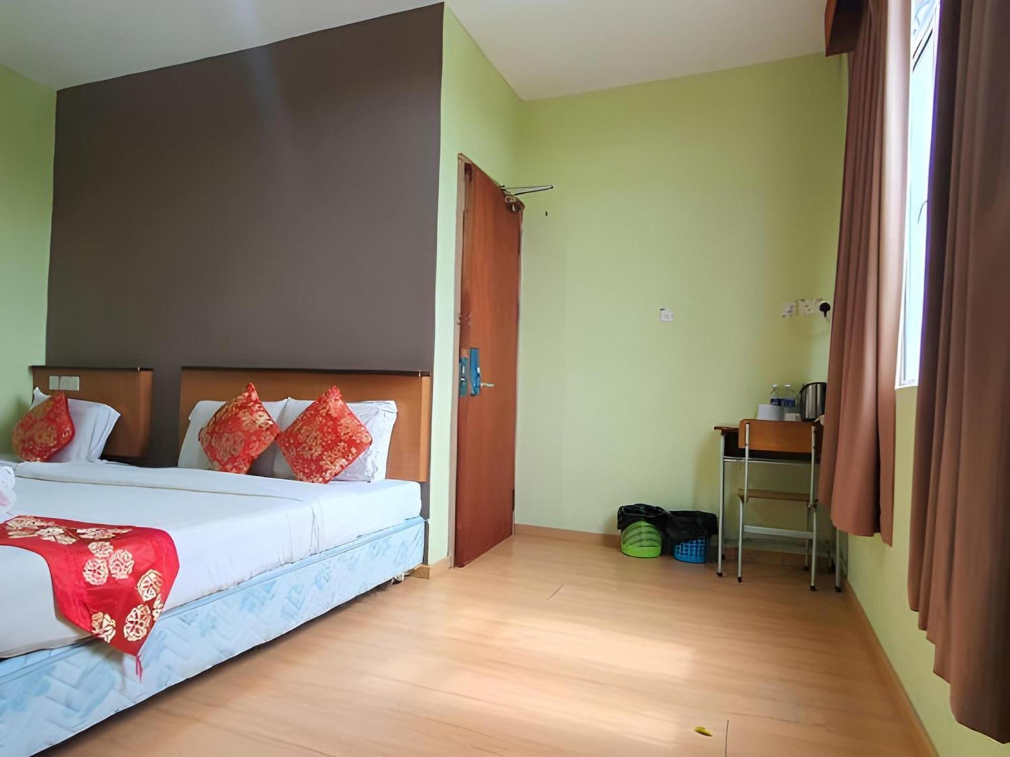 Oyo 90964 Melody 88 Inn Miri Exterior photo