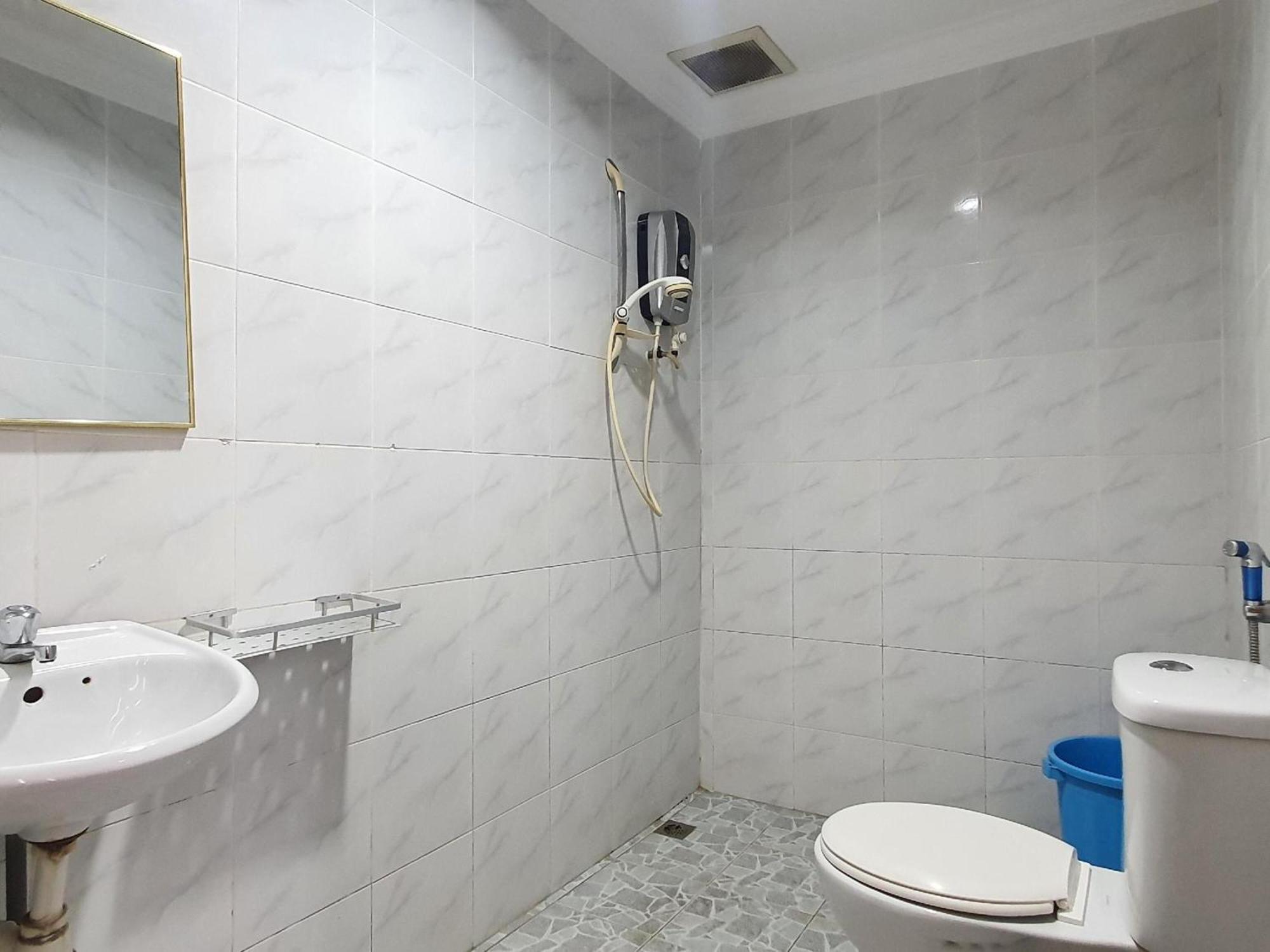 Oyo 90964 Melody 88 Inn Miri Exterior photo