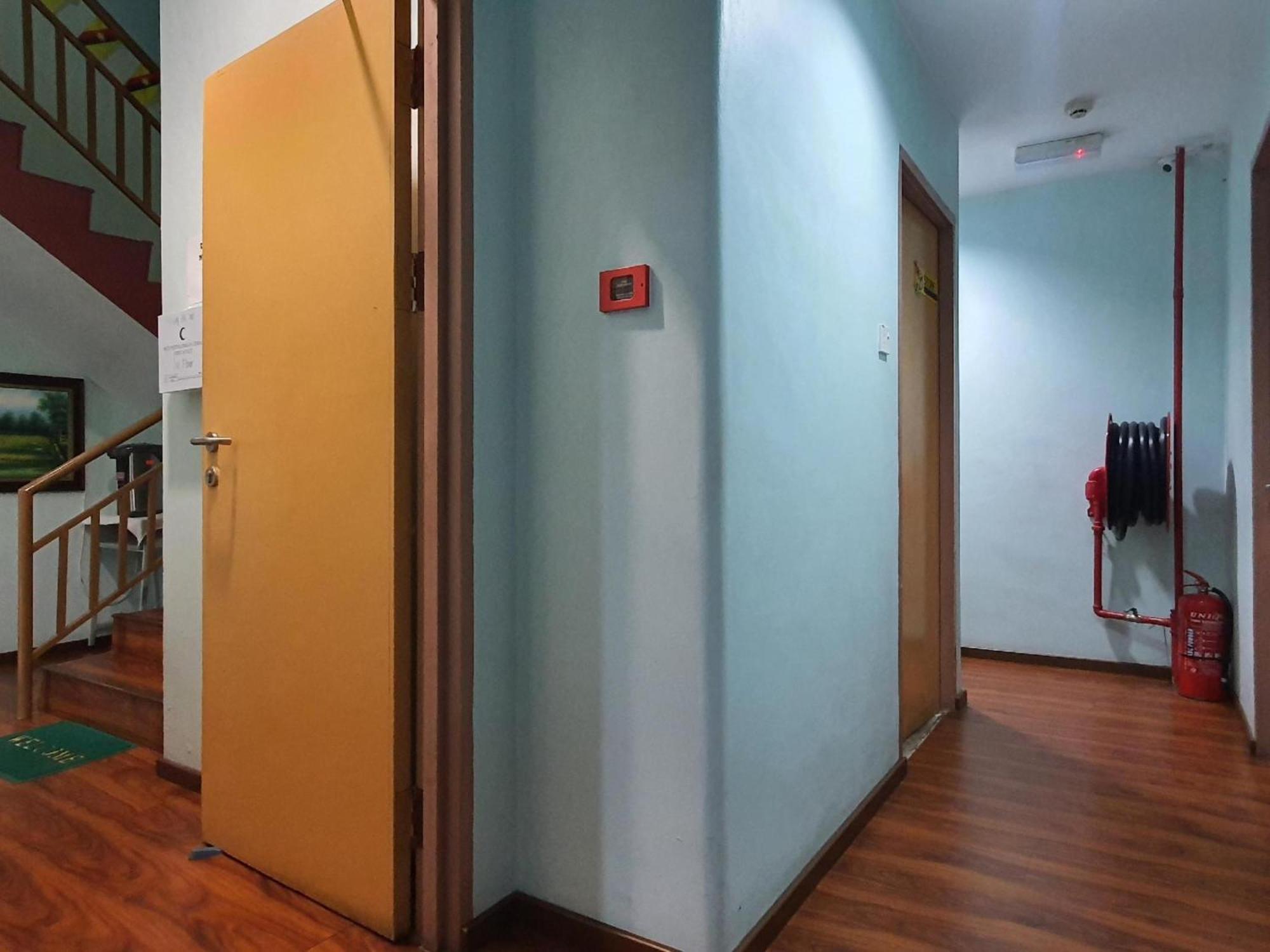 Oyo 90964 Melody 88 Inn Miri Exterior photo